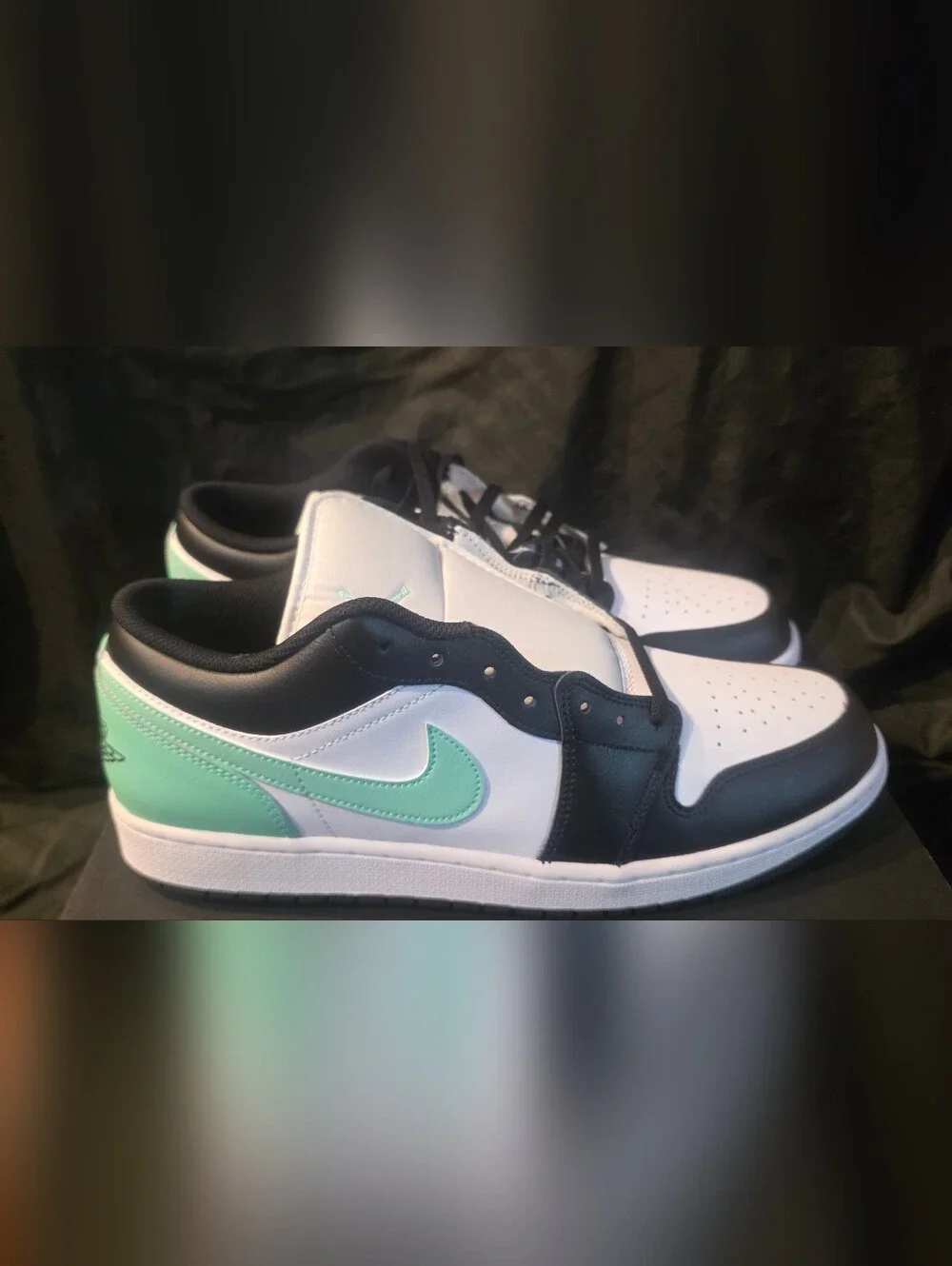 Nike Air Jordan 1 Low Sneakers Green Glow 553558-131 Men Size 13 New With Box